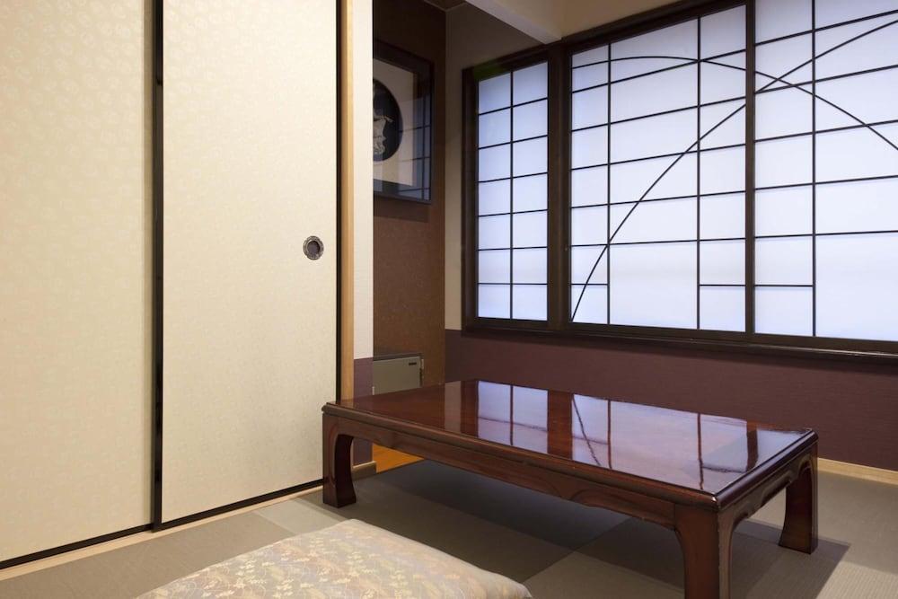 Kikunoya Hotel Hatsukaichi Exterior photo