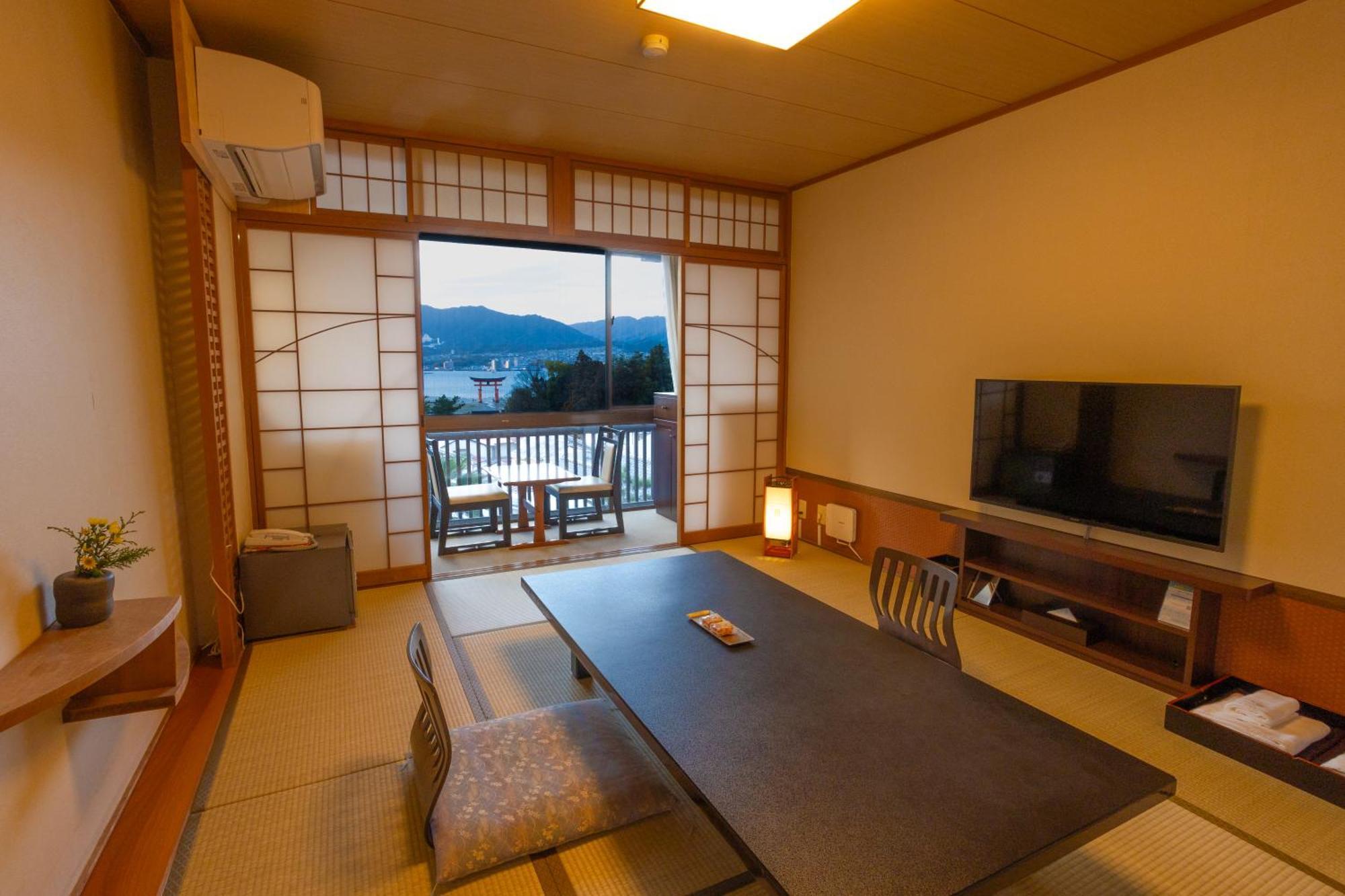 Kikunoya Hotel Hatsukaichi Exterior photo