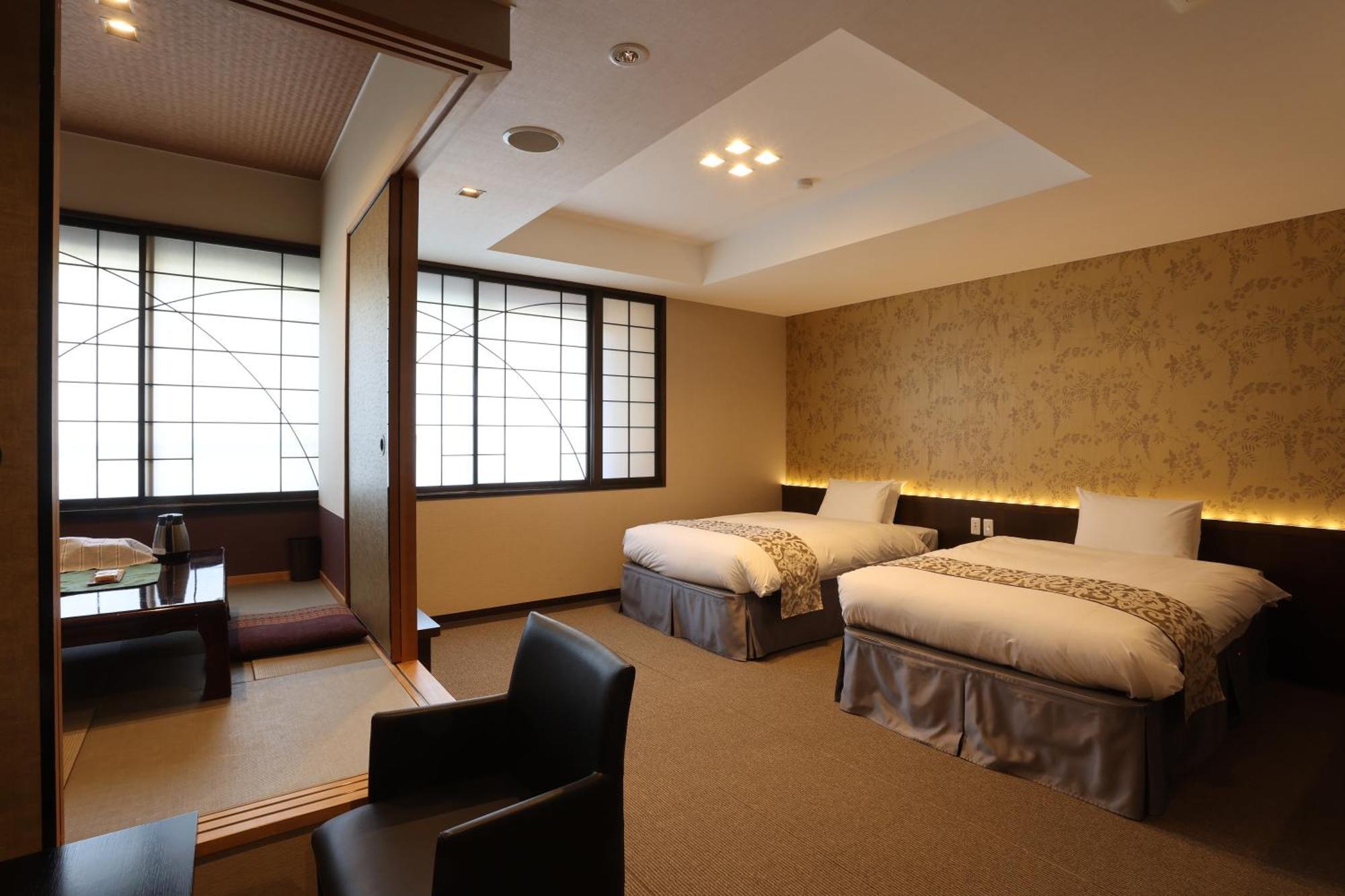 Kikunoya Hotel Hatsukaichi Exterior photo