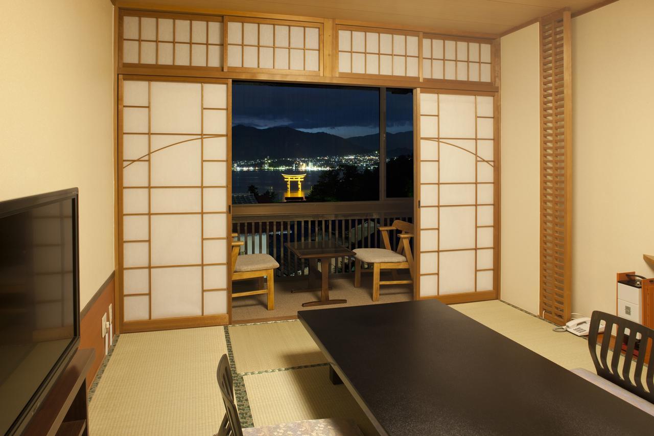 Kikunoya Hotel Hatsukaichi Exterior photo