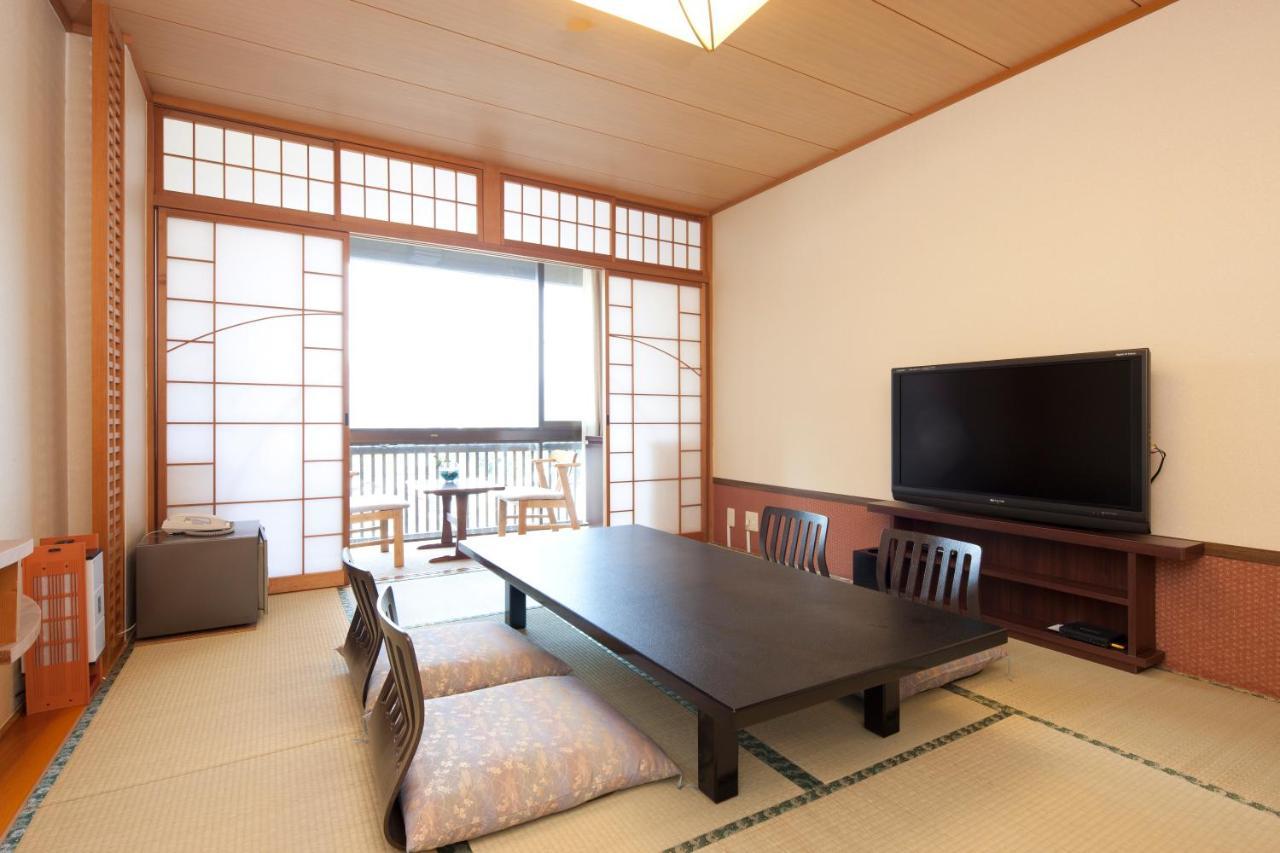 Kikunoya Hotel Hatsukaichi Exterior photo